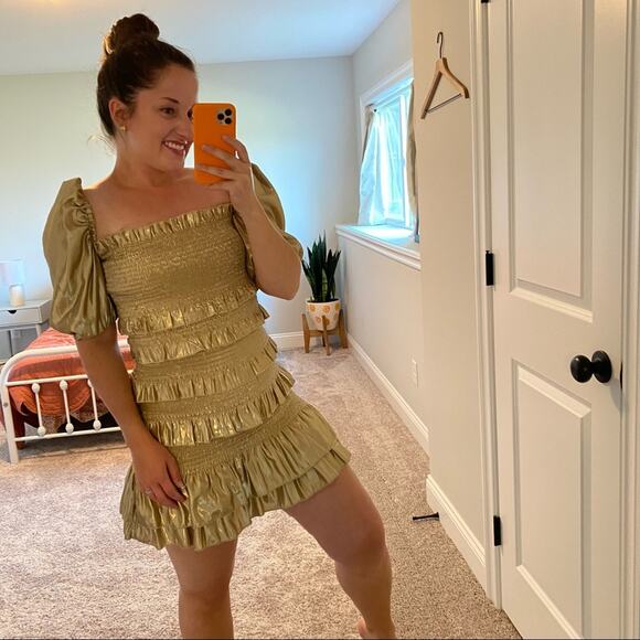 V. Chapman Gold Metallic Smocked Tiered Puff Sleeve Mini Dress 0 - Picture 4 of 16